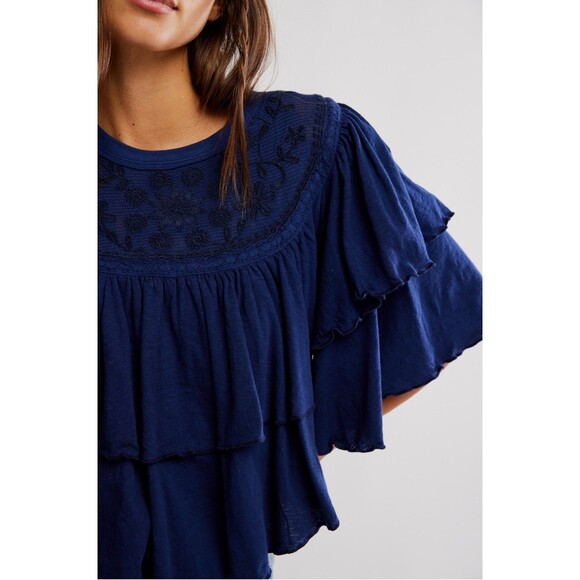 Free People Rose Party Tee Blouse Top Swingy Lace Embroidered Ruffle M 281559 - Picture 2 of 6